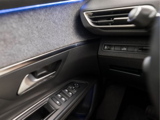 Peugeot 5008 1.2 PureTech Sport 7 Persoons Automaat (APPLE CARPLAY, GROOT NAVI, LEDER, KEYLESS, DRIVE MODE, SP... ActivLease financial lease