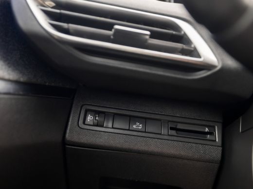 Peugeot 5008 1.2 PureTech Sport 7 Persoons Automaat (APPLE CARPLAY, GROOT NAVI, LEDER, KEYLESS, DRIVE MODE, SP... ActivLease financial lease