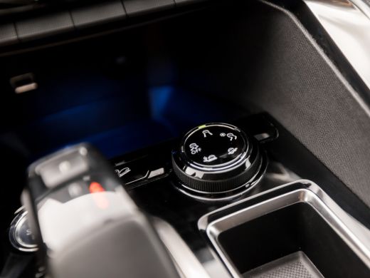 Peugeot 5008 1.2 PureTech Sport 7 Persoons Automaat (APPLE CARPLAY, GROOT NAVI, LEDER, KEYLESS, DRIVE MODE, SP... ActivLease financial lease