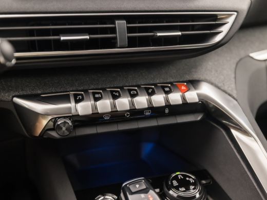 Peugeot 5008 1.2 PureTech Sport 7 Persoons Automaat (APPLE CARPLAY, GROOT NAVI, LEDER, KEYLESS, DRIVE MODE, SP... ActivLease financial lease