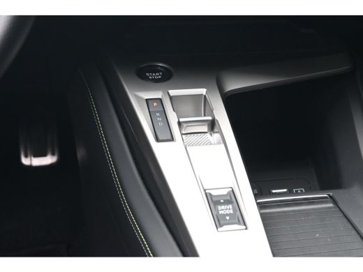 Peugeot e-308 GT 58kWh tot 8 Jaar Garantie! | Navigatie | Achteruitrijcamera | Alcantara | Draadloos Apple Carp... ActivLease financial lease