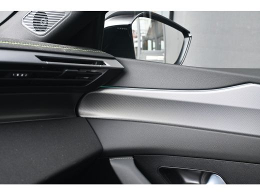 Peugeot e-308 GT 58kWh tot 8 Jaar Garantie! | Navigatie | Achteruitrijcamera | Alcantara | Draadloos Apple Carp... ActivLease financial lease