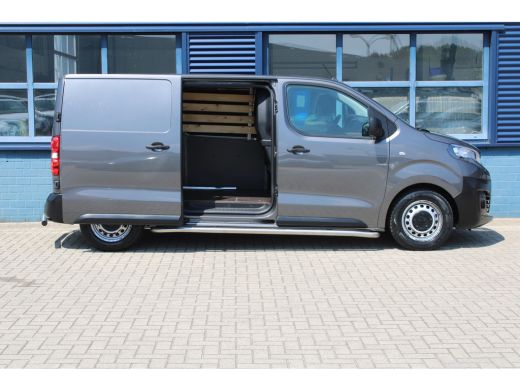 Peugeot e-Expert 75 kWh | CAMERA | BETIMMERING | SIDE + BACK BARS | APPLE CARPLAY/ANDROID AUTO | ActivLease financial lease