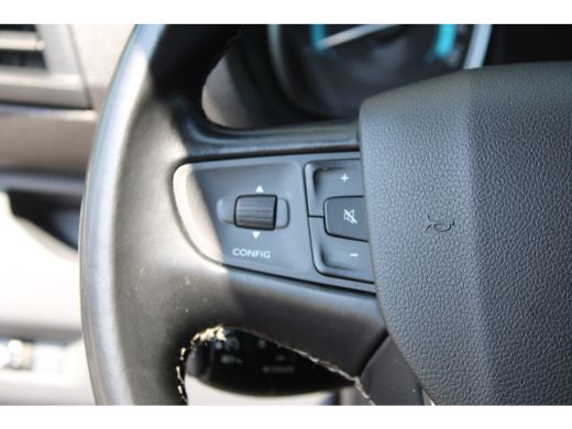 Peugeot e-Expert 75 kWh | CAMERA | BETIMMERING | SIDE + BACK BARS | APPLE CARPLAY/ANDROID AUTO | ActivLease financial lease