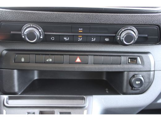 Peugeot e-Expert 75 kWh | CAMERA | BETIMMERING | SIDE + BACK BARS | APPLE CARPLAY/ANDROID AUTO | ActivLease financial lease