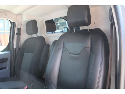 Peugeot e-Expert L2 75 kWh | CAMERA | BETIMMERING | SIDE + BACK BARS | APPLE CARPLAY/ANDROID AUTO | ActivLease financial lease