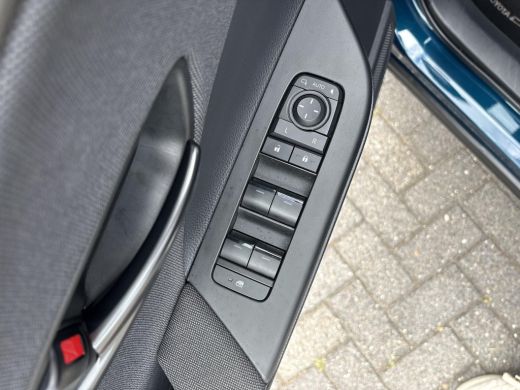 Toyota C-HR 1.8 Hybrid 140 Dynamic ActivLease financial lease