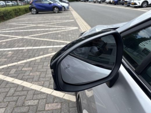 Toyota C-HR 1.8 Hybrid 140 Dynamic ActivLease financial lease