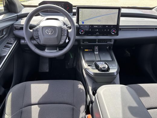Toyota C-HR+ First Edition 77 kWh | 20" lichtmetalen velgen | &euro; 2.500 extra inruilwaarde | ActivLease financial lease