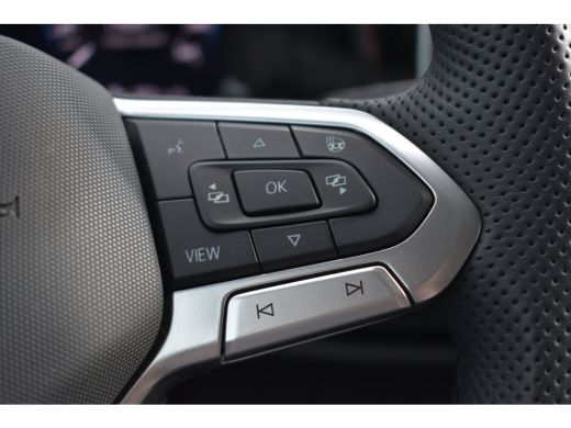 Volkswagen Golf 1.5 TSI eHybrid 272PK GTE | Schuif-kanteldak | IQ Light LED Matrix | Travel Assist | Head-up disp... ActivLease financial lease