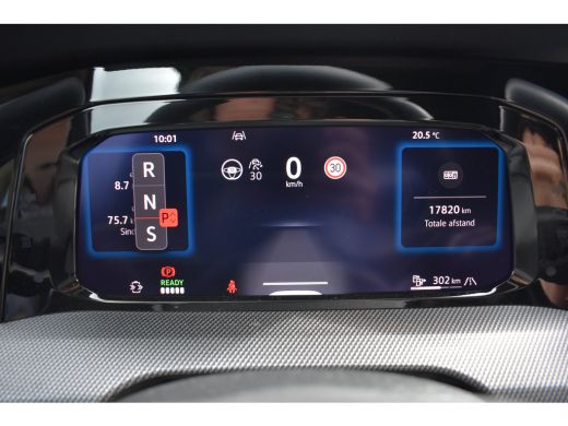 Volkswagen Golf 1.5 TSI eHybrid 272PK GTE | Schuif-kanteldak | IQ Light LED Matrix | Travel Assist | Head-up disp... ActivLease financial lease
