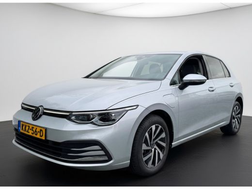 Volkswagen Golf eHybrid PHEV 204PK DSG STYLE CAMERA/VELOURS/NAVI/IQ-LIGHT ActivLease financial lease