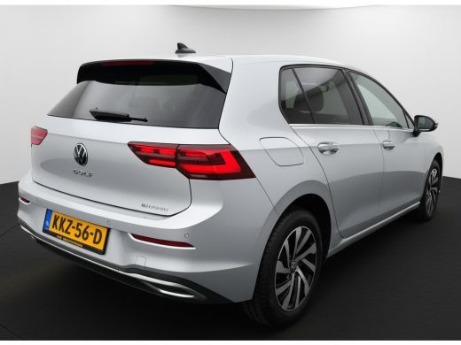 Volkswagen Golf eHybrid PHEV 204PK DSG STYLE CAMERA/VELOURS/NAVI/IQ-LIGHT ActivLease financial lease