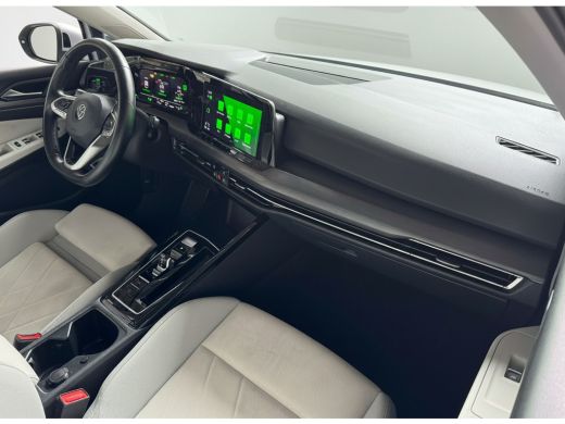 Volkswagen Golf eHybrid PHEV 204PK DSG STYLE CAMERA/VELOURS/NAVI/IQ-LIGHT ActivLease financial lease