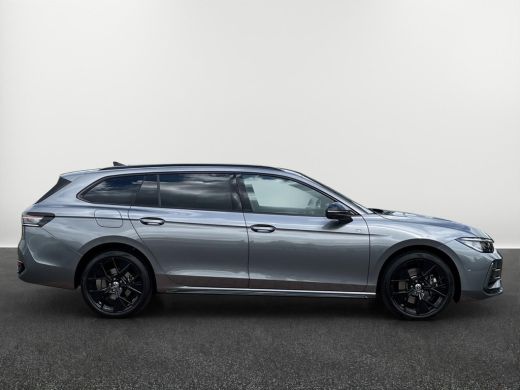 Volkswagen Passat Variant 1.5 eHybrid R-Line Business | Trekhaak | 5J Garantie | Winterpakket | IQ.Drive | 272Pk | ... ActivLease financial lease