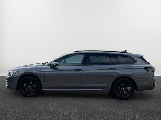 Volkswagen Passat Variant 1.5 eHybrid R-Line Business | Trekhaak | 5J Garantie | Winterpakket | IQ.Drive | 272Pk | ... ActivLease financial lease
