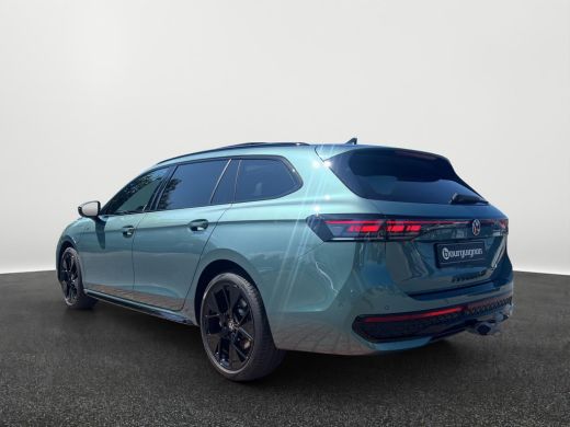 Volkswagen Passat Variant 1.5 eHybrid R-Line Business | 272Pk | Trekhaak | Pano | 5J garantie | Blackstyle Plus | H... ActivLease financial lease