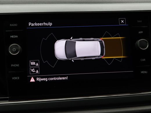 Volkswagen Polo 1.0 TSi 110 Pk Automaat R-Line Business | Stoelverwarming | Adaptive cruise | Parkeersensoren | C... ActivLease financial lease