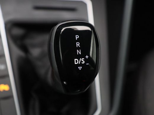 Volkswagen Polo 1.0 TSi 110 Pk Automaat R-Line Business | Stoelverwarming | Adaptive cruise | Parkeersensoren | C... ActivLease financial lease