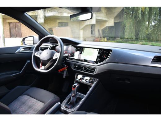Volkswagen Polo 2.0 TSI 210PK DSG GTI-SPORT LED/CARPLAY/PDC ActivLease financial lease
