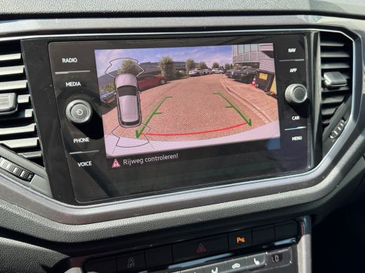 Volkswagen T-Roc 1.5 150pk TSI Sport Winterpakket | Navigatie 'Discover Media' | Achteruitrijcamera (Rear View) ActivLease financial lease