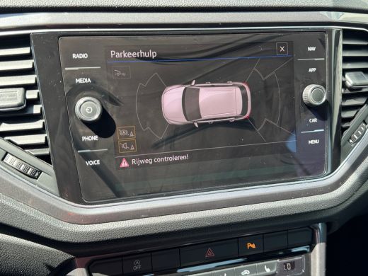 Volkswagen T-Roc 1.5 150pk TSI Sport Winterpakket | Navigatie 'Discover Media' | Achteruitrijcamera (Rear View) ActivLease financial lease