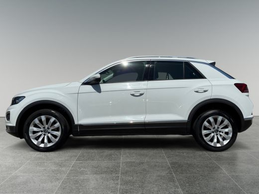 Volkswagen T-Roc 1.5 150pk TSI Sport Winterpakket | Navigatie 'Discover Media' | Achteruitrijcamera (Rear View) ActivLease financial lease