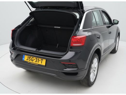 Volkswagen T-Roc 1.5 TSI 150PK DSG BUSINESS CARPLAY/NAVI/PDC ActivLease financial lease