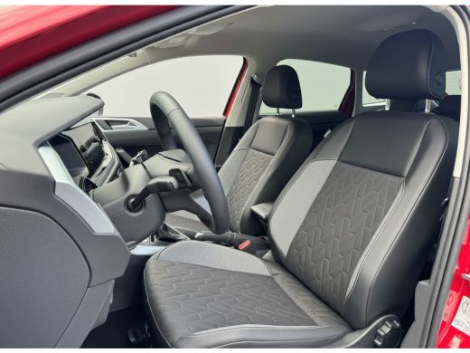 Volkswagen Taigo TSI 115PK DSG LIFE EDITION CAMERA/ACC/CARPLAY/HALF-LEDER FABRIEKS GARANTIE ActivLease financial lease