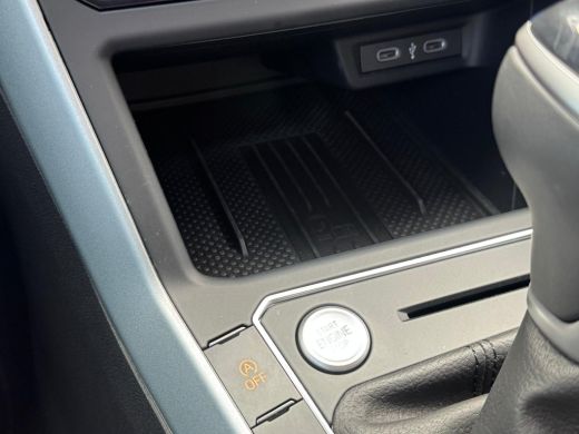 Volkswagen Taigo TSI 115PK DSG LIFE EDITION CAMERA/ACC/CARPLAY/HALF-LEDER FABRIEKS GARANTIE ActivLease financial lease