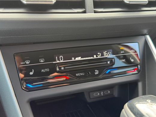 Volkswagen Taigo TSI 115PK DSG LIFE EDITION CAMERA/ACC/CARPLAY/HALF-LEDER FABRIEKS GARANTIE ActivLease financial lease
