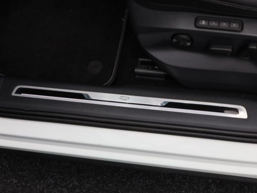 Volkswagen Tiguan 1.4 TSi eHybrid 245 Pk R-Line Business+ | Black Style | Stoel/Stuurverwarming | Adaptive Cruise |... ActivLease financial lease