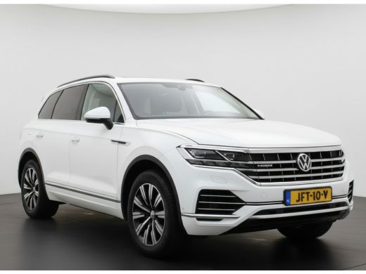 Volkswagen Touareg 3.0 TSi eHybrid ATMOSPHERE 4MOTION TREKHAAK/HEAD-UP/PANORAMADAK 1E EIG ActivLease financial lease