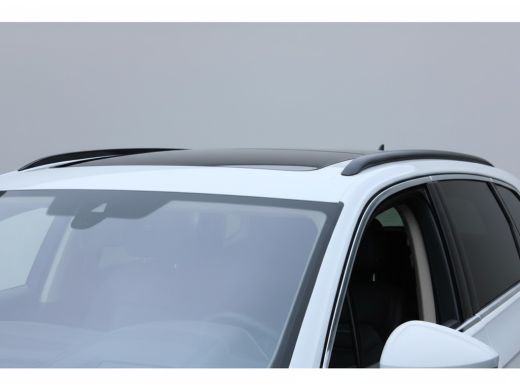 Volkswagen Touareg 3.0 TSi eHybrid ATMOSPHERE 4MOTION TREKHAAK/HEAD-UP/PANORAMADAK 1E EIG ActivLease financial lease