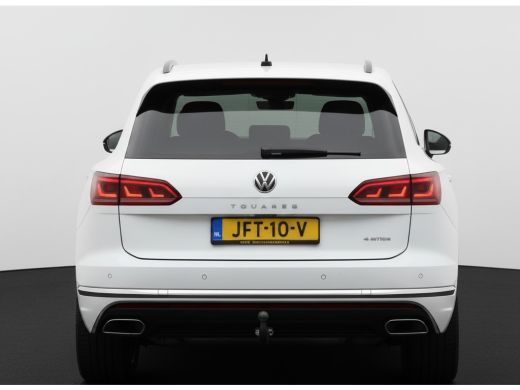 Volkswagen Touareg 3.0 TSi eHybrid ATMOSPHERE 4MOTION TREKHAAK/HEAD-UP/PANORAMADAK 1E EIG ActivLease financial lease