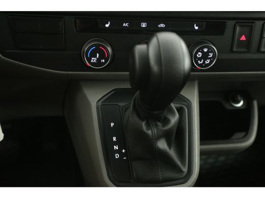 Volkswagen Transporter 2.0 TDI L1H1 150PK | Automaat | Airco | Cruise | 3 Zits | Carplay | Navi | Parkeersens. ActivLease financial lease