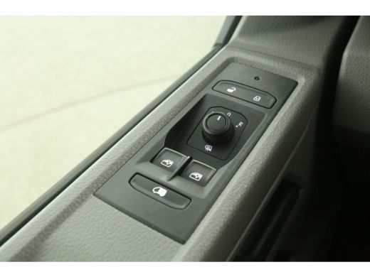 Volkswagen Transporter 2.0 TDI L1H1 150PK | Automaat | Airco | Cruise | 3 Zits | Carplay | Navi | Parkeersens. ActivLease financial lease
