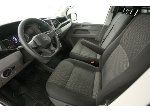 Volkswagen Transporter 2.0 TDI L1H1 150PK | Automaat | Airco | Cruise | 3 Zits | Carplay | Navi | Parkeersens. ActivLease financial lease