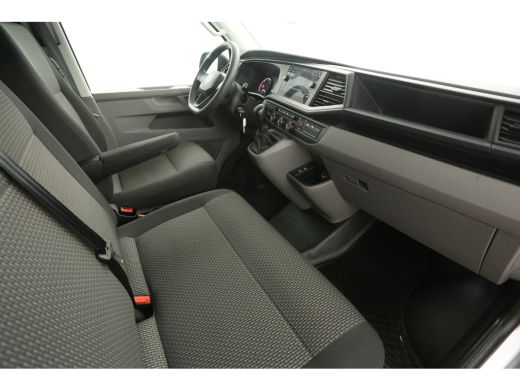 Volkswagen Transporter 2.0 TDI L1H1 150PK | Automaat | Airco | Cruise | 3 Zits | Carplay | Navi | Parkeersens. ActivLease financial lease