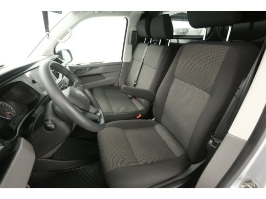 Volkswagen Transporter 2.0 TDI L1H1 150PK | Automaat | Airco | Cruise | 3 Zits | Carplay | Navi | Parkeersens. ActivLease financial lease