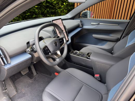 Volvo  EX30 Single Motor Essential 51 kWh | Stuur/stoelverwarming | Adaptive Cruise | BLIS ActivLease financial lease
