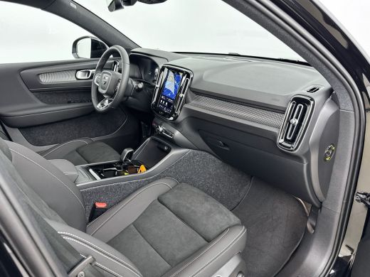 Volvo  EX40 Twin Motor Plus 82 kWh | 19" | Panoramadak | Leder/Nubuck | 360 Camera |  Harman Kardon | Adaptie... ActivLease financial lease