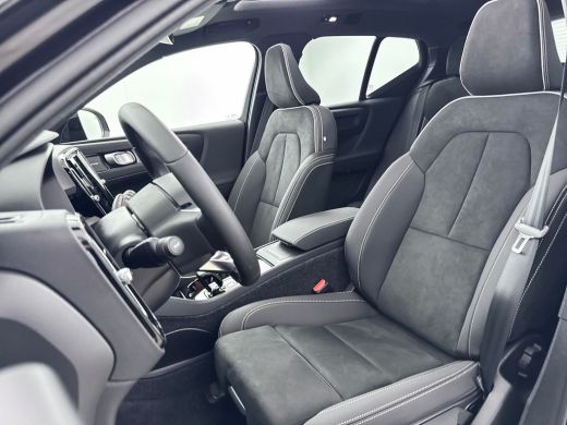 Volvo  EX40 Twin Motor Plus 82 kWh | 19" | Panoramadak | Leder/Nubuck | 360 Camera |  Harman Kardon | Adaptie... ActivLease financial lease