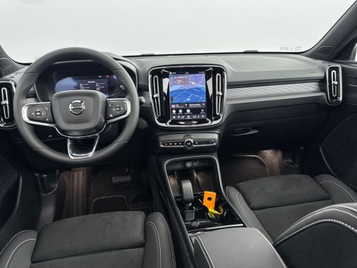 Volvo  EX40 Twin Motor Plus 82 kWh | 19" | Panoramadak | Leder/Nubuck | 360 Camera |  Harman Kardon | Adaptie... ActivLease financial lease