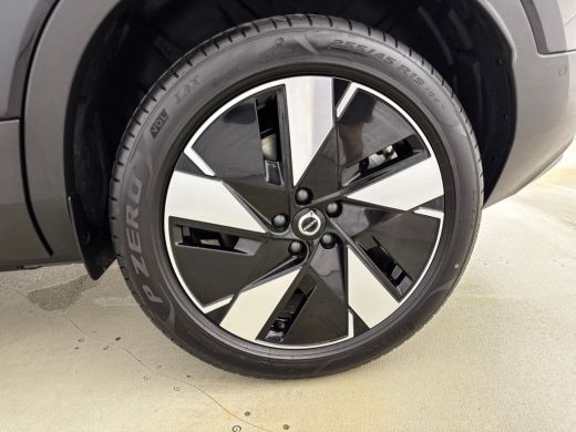 Volvo  EX40 Twin Motor Plus 82 kWh | 19" | Panoramadak | Leder/Nubuck | 360 Camera |  Harman Kardon | Adaptie... ActivLease financial lease