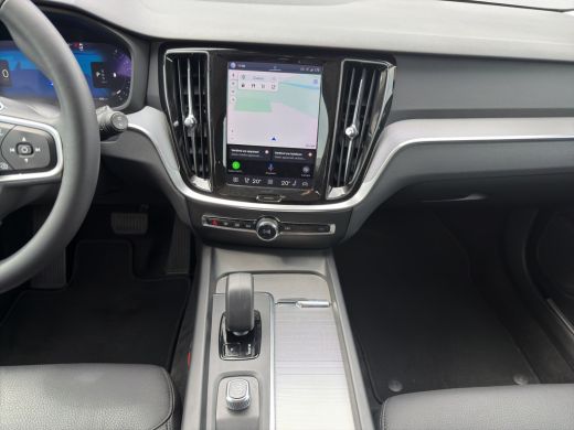 Volvo  V60 2.0 B3 Essential | Cruise control | Comfortstoelen | Rijstrooksensor met correctie | ActivLease financial lease