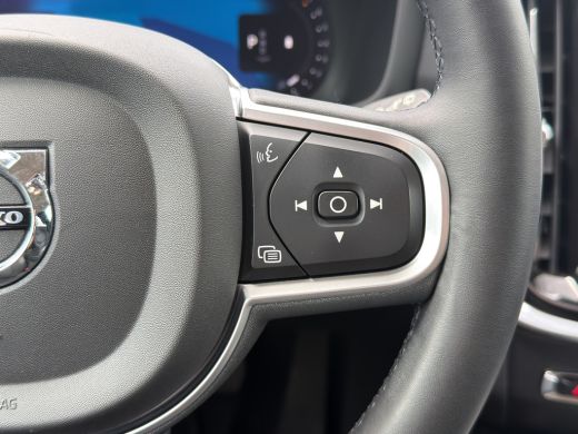 Volvo  V60 2.0 B3 Essential | Cruise control | Comfortstoelen | Rijstrooksensor met correctie | ActivLease financial lease