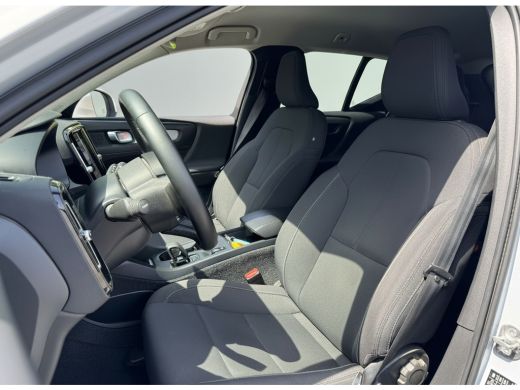 Volvo  XC40 1.5 T4 PHEV 211PK AUT. RECHARGE INSCRIPTION TREKHAAK/NAVI/CAMERA/CARPLAY ActivLease financial lease