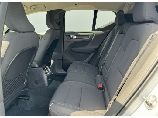 Volvo  XC40 1.5 T4 PHEV 211PK AUT. RECHARGE INSCRIPTION TREKHAAK/NAVI/CAMERA/CARPLAY ActivLease financial lease