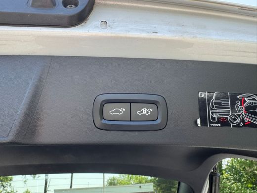 Volvo  XC40 1.5 T4 PHEV 211PK AUT. RECHARGE INSCRIPTION TREKHAAK/NAVI/CAMERA/CARPLAY ActivLease financial lease
